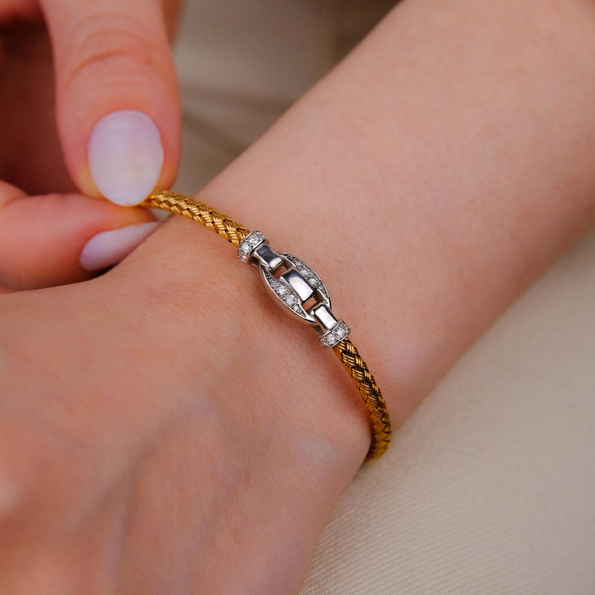 0,20 Karat Burgu Pırlanta Kelepçe Bilezik | Cahide Jewellery