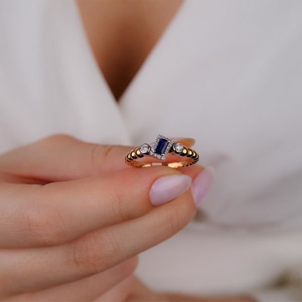 0,39 Karat Rose Safir Elmas Yüzük