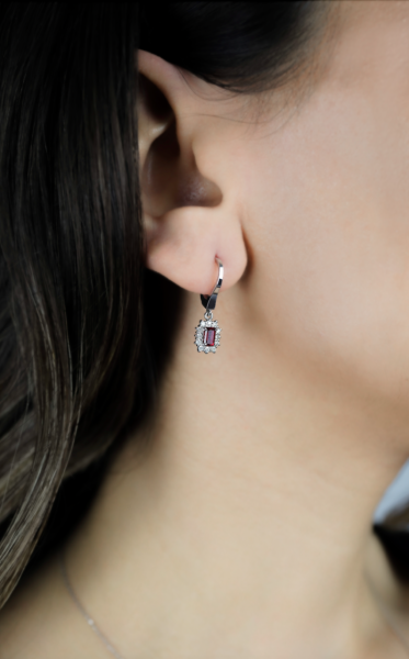 1,17 Karat Yakut Pırlanta Küpe