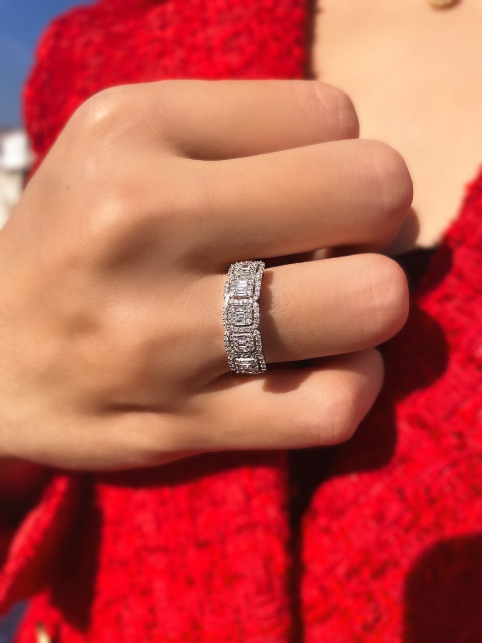 0.64 Karat Baget Beştaş Pırlanta Yüzük