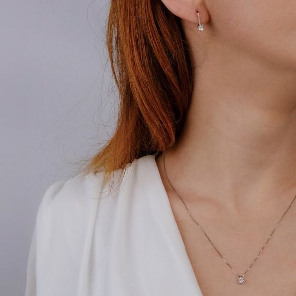 0.12 Karat Tektaş Halka Pırlanta Küpe